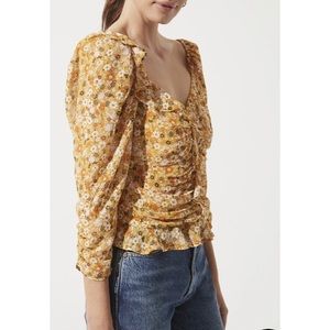 ASTR the label ruched sleeve sweetheart top mustard orange floral blouse small